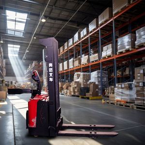 Montacargas Eléctrico Portátil con Batería de Litio de 2000 kg, Mini Elevador de Carga para Espacios Pequeños - Product Image 1