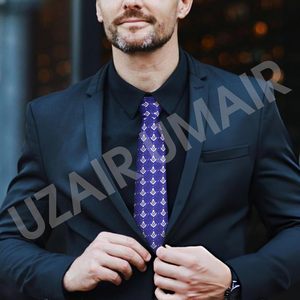 Cravate élégante pour homme, inspirée des francs-maçons, avec symbole de boussole carrée, idéale pour les mariages et les occasions formelles. - Product Image 4