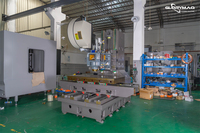 Centre d'usinage vertical CNC Glorymaq GM-V1580 4 axes avec commande FANUC BT50 1500 x 800 x 700 mm