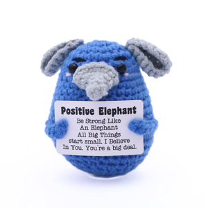 Muñeco de Pato Tejido a Crochet, Hecho a Mano, con Relleno de Algodón y Polipropileno, Adorable Decoración Animal - Product Image 1