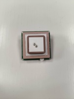 Antenne intégrée de module RTK de haute précision avec antenne en céramique à double couche de module Lora utilisée comme base RTK et ROVER