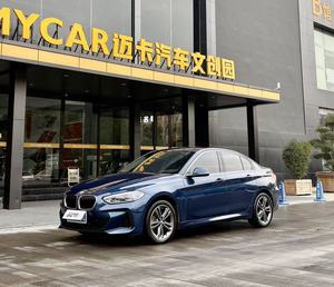 <span class=keywords><strong>BMW</strong></span> Serie 1 <span class=keywords><strong>2021</strong></span> Facelift <span class=keywords><strong>120i</strong></span> M Sport, Auto Usado con Exterior Azul, 29,000 km, Norma de Emisiones Euro VI, 100-150 CV - Product Image 2