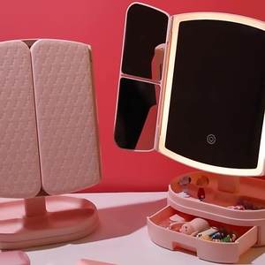 <span class=keywords><strong>Miroir</strong></span> de Maquillage Carré Portable LED <span class=keywords><strong>Triple</strong></span> <span class=keywords><strong>Pliant</strong></span>, Nouveau Style, <span class=keywords><strong>Miroir</strong></span> de Voyage de Beauté avec Lumière Rechargeable - Product Image 3