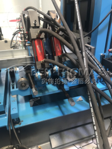 Tốc độ và áp suất lăn có thể được điều chỉnh theo thời gian thực và các mặt cắt phức tạp có thể được hình thành cùng một lúc - Product Image 2