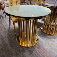 Tables de mariage en acier inoxydable doré durable avec plateau en verre miroir, mobilier d'hôtel moderne pour événements extérieurs - Vente en gros