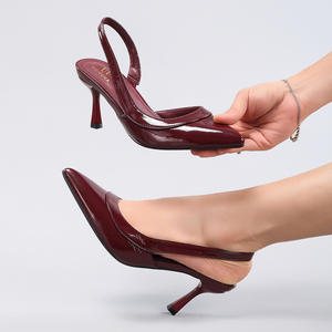 Chaussures de marche estivales pour femmes, talon bas, sexy, scintillantes, pailletées, métalliques, dessus en satin - Product Image 3