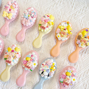 Tiktok Offre Spéciale en ligne personnaliser dessin animé belle boutique décrochage crème colle <span class=keywords><strong>coussin</strong></span> d'air peigne en gros - Product Image 3