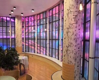 Écran LED transparent P3.91, écran LED flexible adhésif, écran LED transparent flexible pour centres commerciaux en extérieur