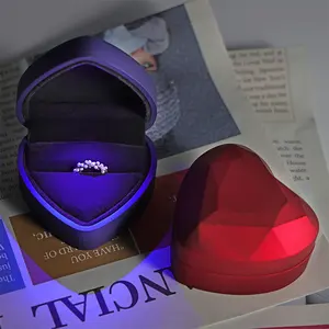 발렌타인 데이 도매 반지 보석 패키지 Led 라이트 링 상자 포장에 대한 사용자 정의 하트 모양의 보석 선물 상자
