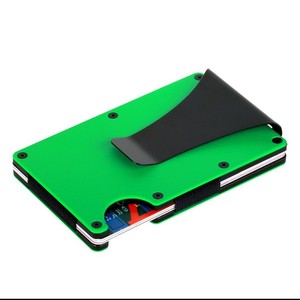 Porta Tarjetas de Aluminio 86mmx54mmx10mm Diseño Minimalista para Protección RFID de Tarjetas de Crédito - Product Image 2