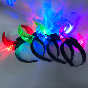 Accessoires de fête d'Halloween cerceau à cheveux en plastique avec cornes de boeuf rouge diable personnalisé bandeau à lumière LED bandeaux à lueur lumineuse - Product Image 4
