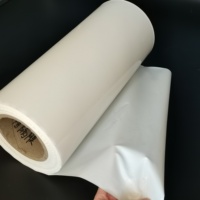 Film polyuréthane thermoplastique à haute teneur en carbone, pour lames d'air gonflables industriels et médicaux