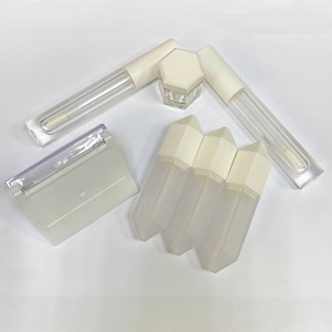 Tubes de brillant <span class=keywords><strong>à</strong></span> <span class=keywords><strong>lèvres</strong></span> <span class=keywords><strong>Fenty</strong></span> Beauty étiquetés Pentagon Dia Mond de 9ml de Jinlan - Product Image 6