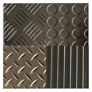 แผ่นยางรองพื้นแผ่นยางไวนิลลายทางกว้างสำหรับรถตู้โรงรถ - Product Image 1