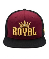 Casquette Snapback Classique 6 Panneaux Large Luxe Bicolore Bordeaux et Noir avec Broderie 3D Couronne Royale Dorée pour Street Hip Hop