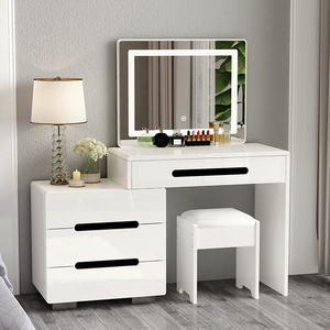 Table de toilette en bois blanche simple et abordable pour chambre à coucher <span class=keywords><strong>avec</strong></span> <span class=keywords><strong>miroir</strong></span>, ensemble de meubles de maison modernes de luxe <span class=keywords><strong>avec</strong></span> éclairage <span class=keywords><strong>LED</strong></span> pour le maquillage - Product Image 1