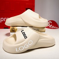 Sandales Sandales Sandales pour hommes pour la plage en mousse EVA souple et épaisse de créateur pour l'été avec logo personnalisé pour hommes Vente en gros