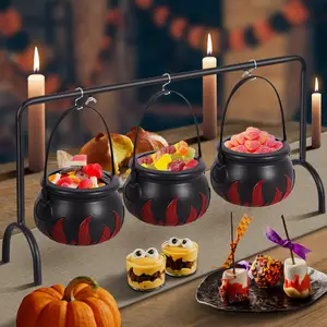 Venta al por mayor de 3 caldero de brujas de plástico negro en estante, decoraciones para fiestas de Halloween, Cubo de dulces, llama roja