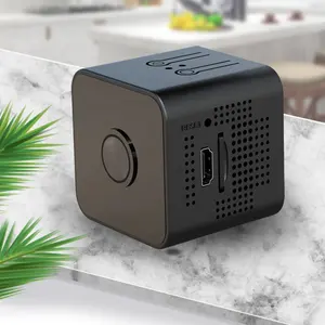 Qzt Hete Verkoop Draagbare Ondersteuning Mini Wifi Video Kleine Draadloze Beveiligingscamera 'S