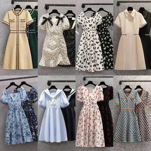 2022 봄/여름 새로운 여성 패션 캐주얼 중공업 스팽글 자수 짧은 소매 드레스