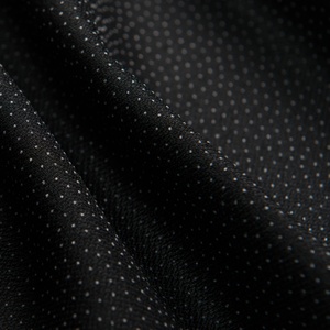 Полиэстеровое (100%) тканое флизелиновое основоволокно с покрытием PA/PES, приклеиваемое к тканям - Product Image 3