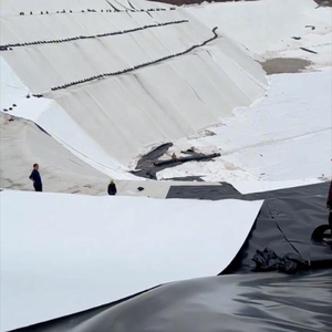 100g, 150g,250g <span class=keywords><strong>350g</strong></span> 450g <span class=keywords><strong>M2</strong></span> <span class=keywords><strong>Géotextile</strong></span> non tissé perforé à l'aiguille en tissu polypropylène Produit <span class=keywords><strong>géotextile</strong></span> de qualité supérieure - Product Image 5