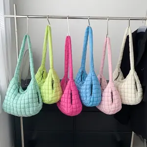 2024 été nouveau à la mode bandoulière matelassé grands sacs couleur unie femmes sacs à bandoulière sacs fourre-tout femmes sacs à main dames