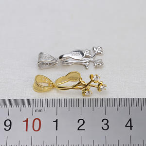 Collar de Perlas Barrocas de Plata S925 Hecho a Mano con Colgante de Flor para Mujer, Abalorio de Base Hueca, Accesorio Wenchi China - Product Image 3