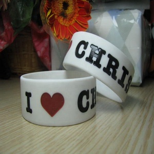 2025 2026 murah logo kustom cetak karet silikon gelang Slap, desain mode gelang jepret Gelang - Product Image 3