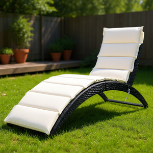 Chaise longue pliante moderne avec coussin, transat d'extérieur beige à structure métallique et inclinaison manuelle - Product Image 2