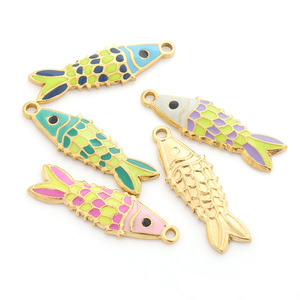 Pendentif en émail en forme de poisson en acier inoxydable plaqué or 18 carats, coloré, pour la création de bijoux DIY H1616 - Product Image 2