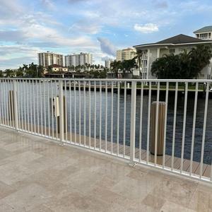 Clôture de piscine en aluminium standard australienne Panneaux tubulaires conformes à la norme australienne Conception de latte - Product Image 5