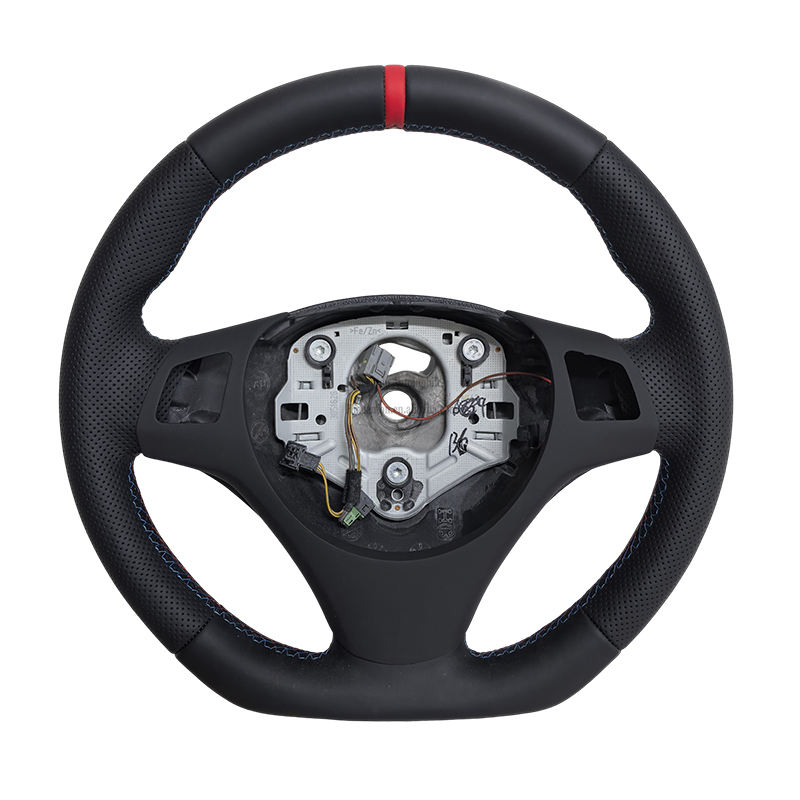 ชุด M + มีรูพาย + หนัง + ตะเข็บลายสีแดง + ฝาครอบ