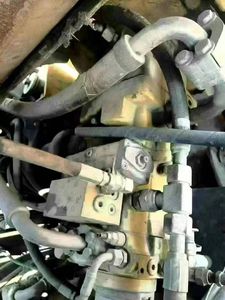 Excavadora de construcción Caterpillar 317D2 usada para bomba de núcleo de gatos Componente incluido - Product Image 5