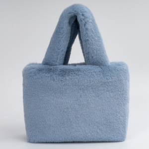 Sac fourre-tout en fausse fourrure douce d'hiver avec fermeture éclair et fleurs, design moelleux et duveteux pour la mode féminine - Product Image 3