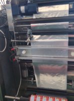 Máquina Automática de Envasado de Líquidos de 6 Líneas para Jugos, Golosinas para Gatos, Leche de Cabra, Aceite de Pescado, etc. con Personalización Disponible.