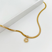 Collier Minimaliste en Acier Inoxydable « Vent Froid » avec Pendentif Smiley – Design Niche Élégant et Tendance pour Femme