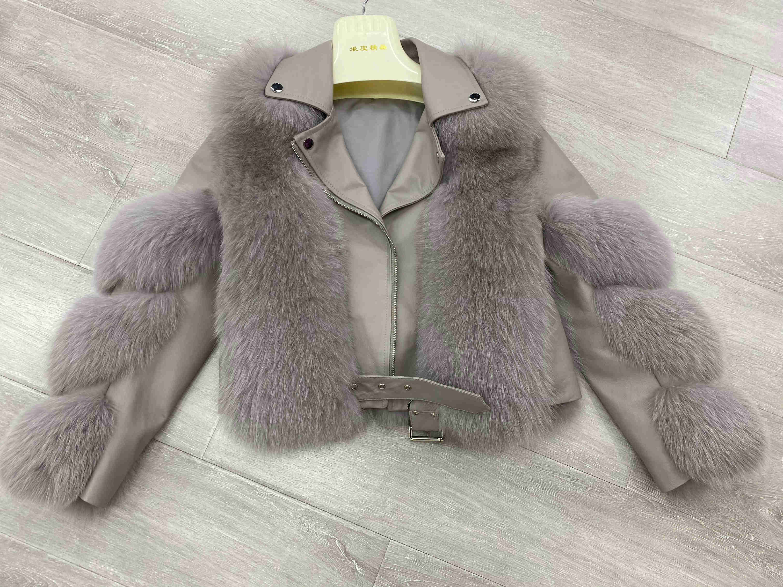 Gris