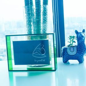 Factory Custom Clear Acrylic Picture <strong>Frame</strong> Double-sided Magnetic <strong>Photo</strong> <strong>Frame</strong> For Home Decoration