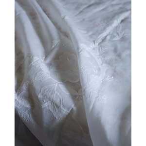 Cubrecama Doble de Lino Blanco con Bordado Floral, Disponible en Tamaños Queen, King y Twin, para Uso Doméstico, Jacquard Patchwork - Product Image 2