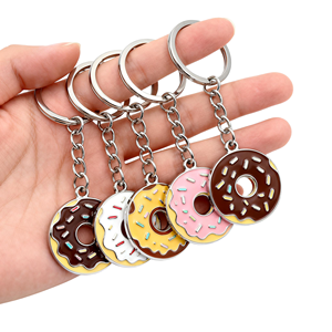 Porte-clés en métal émaillé en forme de donut, cupcake, crème glacée, mignons et variés, personnalisables avec logo, fournisseur de cadeaux promotionnels pour usines - Product Image 1