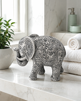 Figurine d'éléphant bohème noir et blanc, peinte à la main, motif Paisley, sculpture animale en résine, décoration pour salon, étagère, cadeau pour la maison