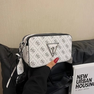 Bolso de Cámara de Marca <span class=keywords><strong>Guess</strong></span> 2025 con Estampado, Bolso Bandolera para Mujer - Product Image 4
