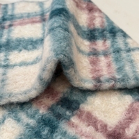 Production d'usine Tissu en fausse fourrure bouclée en polyester tricoté imprimé de haute qualité pour textiles de maison