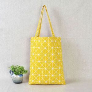 Sac fourre-tout décontracté en toile de coton et lin réutilisable pour femme, grand format, à carreaux, vente en gros, pour le shopping, avec motif fruits - Product Image 2