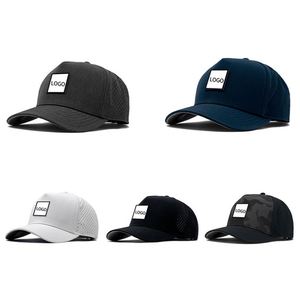 Casquette de baseball en nylon à 5 panneaux personnalisée en gros, style sportif avec trous découpés au laser, logo en PVC et caoutchouc imperméable, casquette ajustée pour le sport - Product Image 2