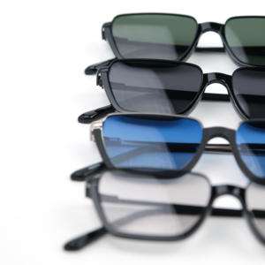 Gafas de Sol de Diseño de Moda 2025 para Hombre y Mujer, Monturas Metálicas Polarizadas Especiales, Gafas Personalizadas OEM ODM, Gafas de Moda - Product Image 3