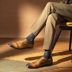 Zapatos de Hombre 2025 de Alta Calidad a Precio de Fábrica, Nuevos, de Cuero Genuino, Transpirables, con Cordones, Punta en Pico, Ligeros, Antideslizantes, para Primavera/Verano - Product Image 1