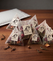 Teh Buah Tropis Hawaii Alami yang Menyegarkan, Rasa Mangga & Hibiscus, Kantong Teh Piramid 50g
