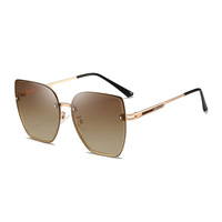 Lunettes de soleil polarisées de luxe pour femmes, protection UV400, légères, grande taille, pour la conduite en extérieur et les voyages